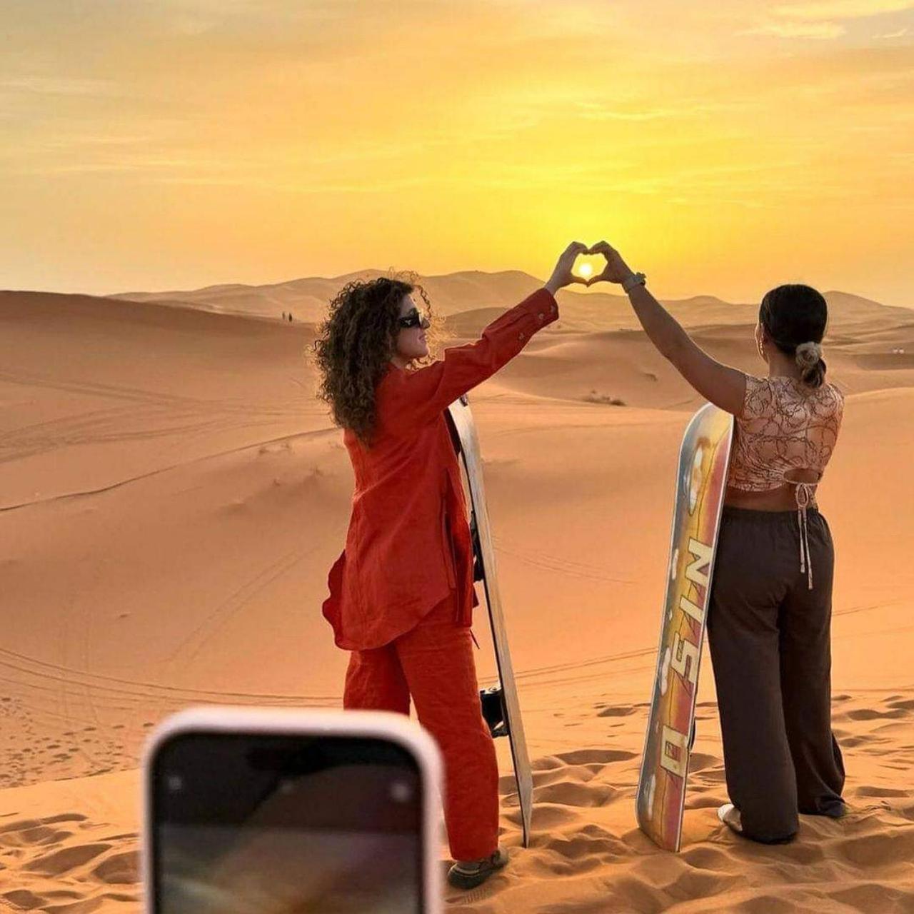 Merzouga Family Camp エクステリア 写真